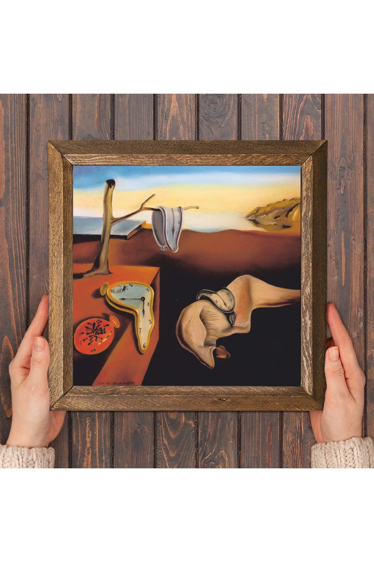 Salvador Dalí Belleğin Azmi Taş Duvar Tablosu - Ahşap Çerçeveli Taş Tablo - 25x25 cm - Dekoratif Duvar Sanatı - Modern Ev ve Ofis Duvar Dekoru -W1-310
