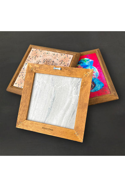 Salvador Dalí Amerika’nın Kristof Kolomb Tarafından Keşfi Taş Duvar Tablosu - Ahşap Çerçeveli Taş Tablo - 25x25 cm - Dekoratif Duvar Sanatı - Modern Ev ve Ofis Duvar Dekoru -W1-305