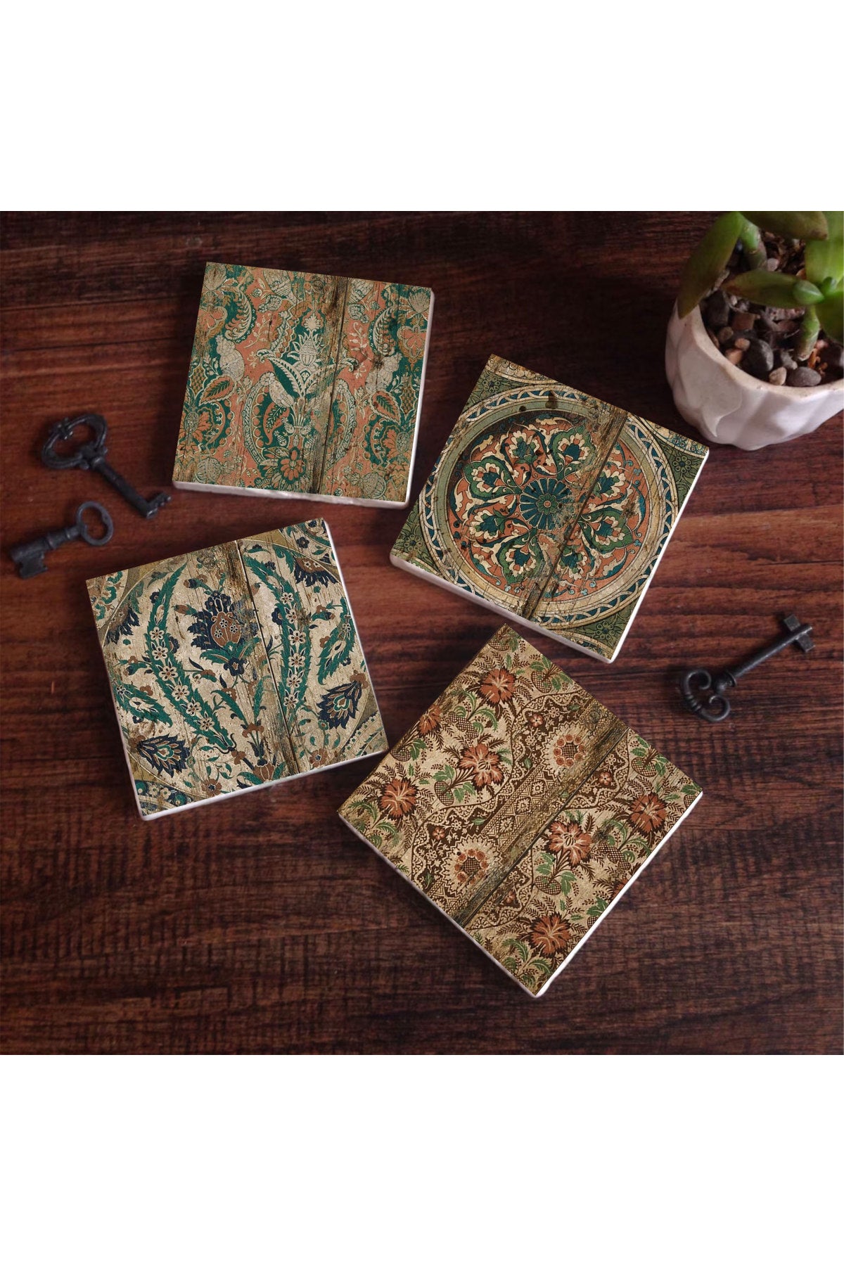 Pinecone Vintage Desen Taş Bardak Altlığı Seti - 4 Parça - Dekoratif, Rustik Mutfak Aksesuarı, 10x10 cm, Kaydırmaz Tabanlı, Şık ve Dayanıklı SC109