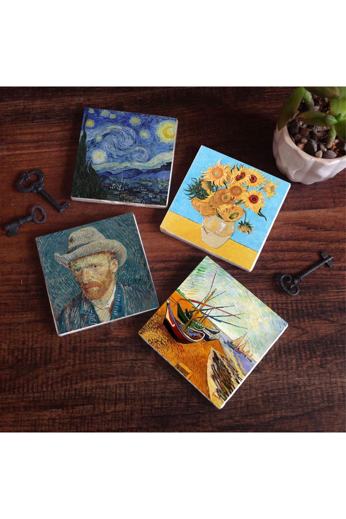 Pinecone Van Gogh Balıkçı Tekneleri, On İki Ayçiçekli Vazo, Yıldızlı Gece, Otoportre Taş Bardak Altlığı Seti - 4 Parça - Dekoratif, Rustik Mutfak Aksesuarı, 10x10 cm, Kaydırmaz TabanlıSC154