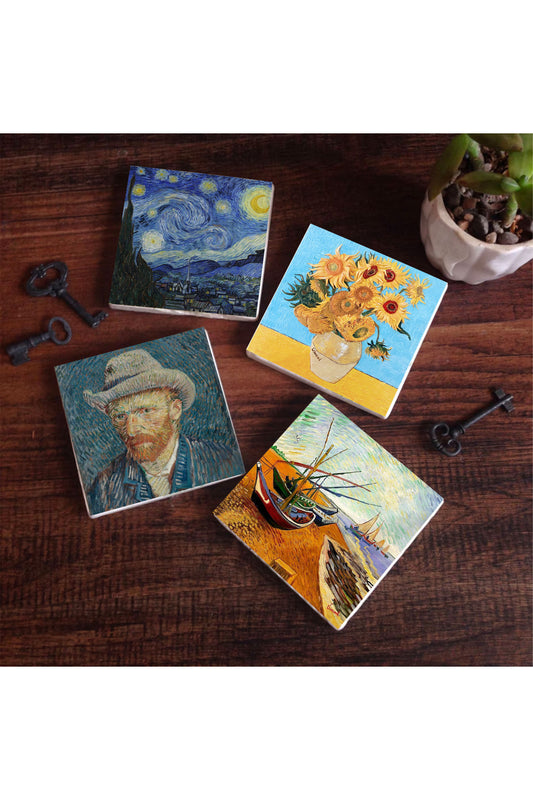 Pinecone Van Gogh Balıkçı Tekneleri, On İki Ayçiçekli Vazo, Yıldızlı Gece, Otoportre Taş Bardak Altlığı Seti - 4 Parça - Dekoratif, Rustik Mutfak Aksesuarı, 10x10 cm, Kaydırmaz TabanlıSC154