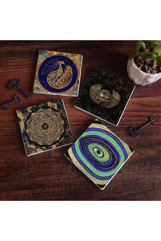 Pinecone Nazar, Horus'un Gözü, Sri Yantra, Tavus Kuşu Taş Bardak Altlığı Seti - 4 Parça - Dekoratif, Rustik Mutfak Aksesuarı, 10x10 cm, Kaydırmaz Tabanlı, Şık ve Dayanıklı SC198