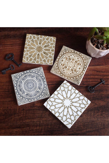 Pinecone Etnik Desen Taş Bardak Altlığı Seti - 4 Parça - Dekoratif, Rustik Mutfak Aksesuarı, 10x10 cm, Kaydırmaz Tabanlı, Şık ve Dayanıklı SC275