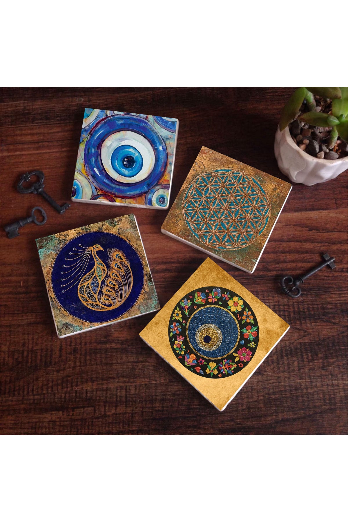 Pinecone Nazar, Yaşam Çiçeği, Tavus Kuşu Taş Bardak Altlığı Seti - 4 Parça - Dekoratif, Rustik Mutfak Aksesuarı, 10x10 cm, Kaydırmaz Tabanlı, Şık ve Dayanıklı SC476