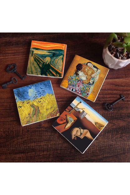 Pinecone Dalí Belleğin Azmi, Van Gogh Buğday Tarlası, Çığlık, Klimt Aile Kucaklama Taş Bardak Altlığı Seti - 4 Parça - Dekoratif, Rustik Mutfak Aksesuarı, 10x10 cm, Kaydırmaz TabanlıSC552
