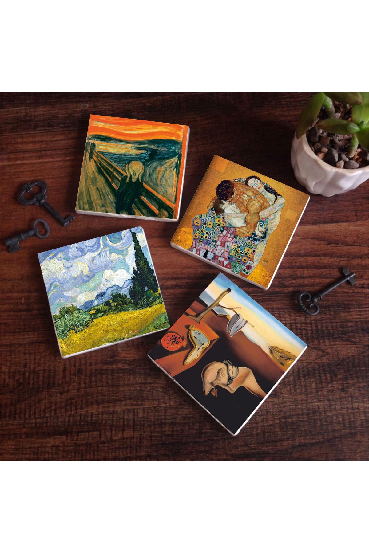 Pinecone Dalí Belleğin Azmi, Van Gogh Buğday Tarlası, Çığlık, Klimt Aile Kucaklama Taş Bardak Altlığı Seti - 4 Parça - Dekoratif, Rustik Mutfak Aksesuarı, 10x10 cm, Kaydırmaz TabanlıSC559