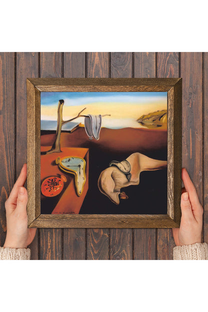 Salvador Dalí Belleğin Azmi Taş Duvar Tablosu - Ahşap Çerçeveli Taş Tablo - 25x25 cm - Dekoratif Duvar Sanatı - Modern Ev ve Ofis Duvar Dekoru -W1-310