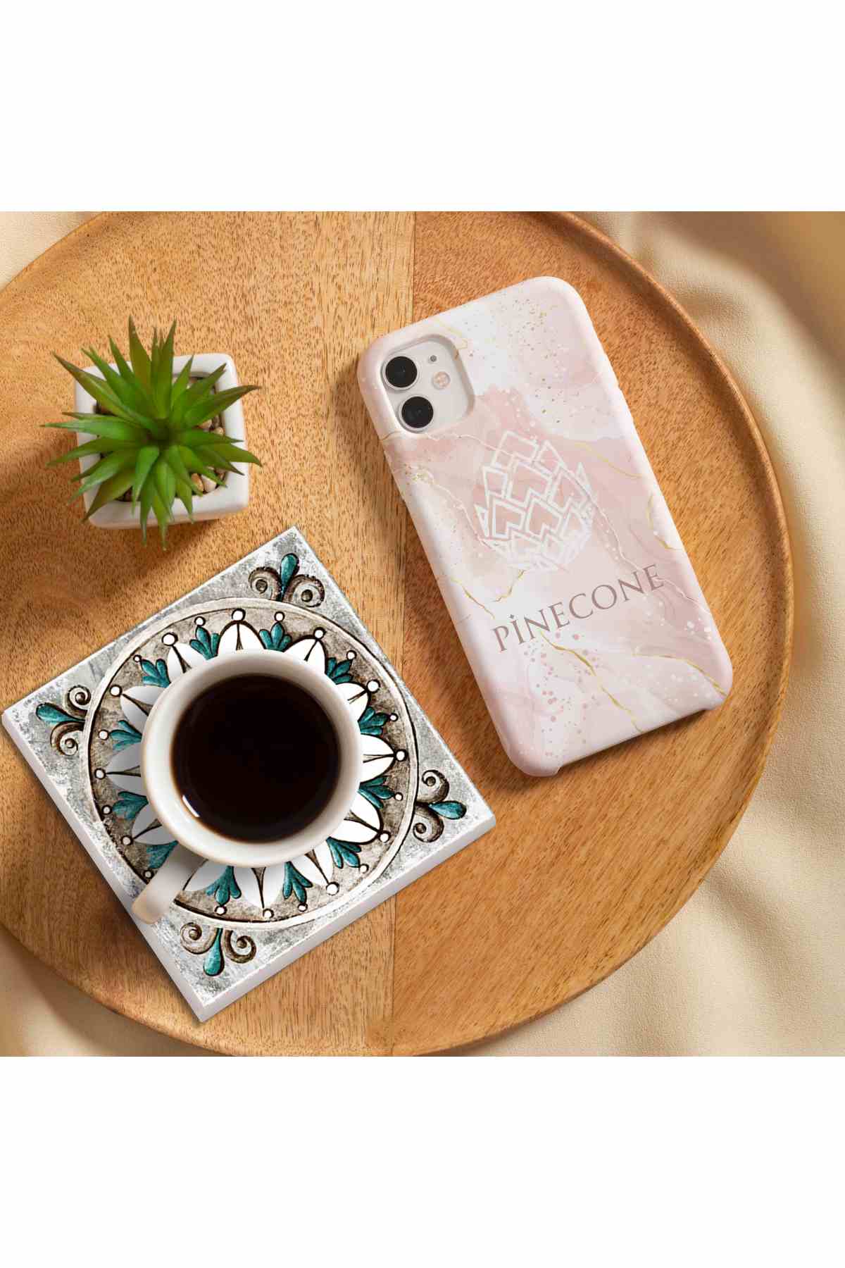 Pinecone Çini Sanatı Taş Bardak Altlığı Seti - 4 Parça - Dekoratif, Rustik Mutfak Aksesuarı, 10x10 cm, Kaydırmaz Tabanlı, Şık ve Dayanıklı SC146