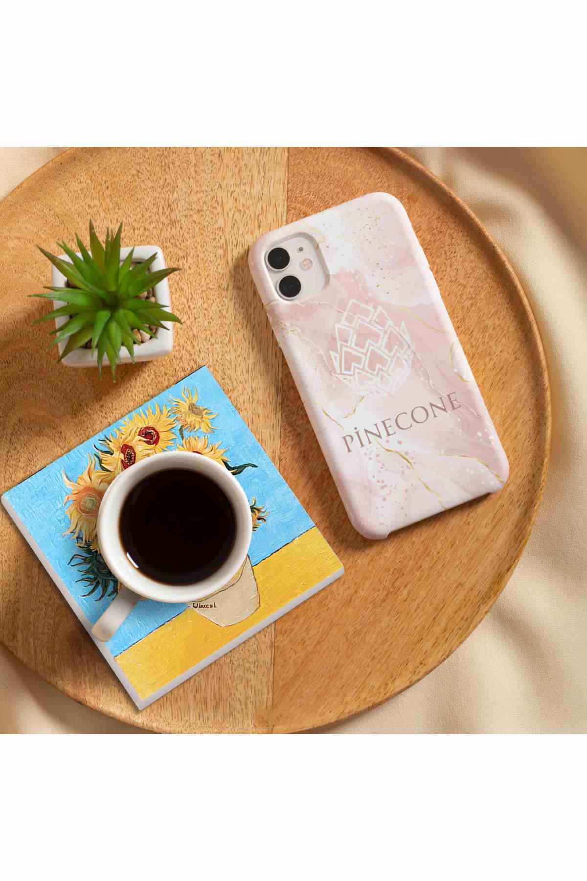 Pinecone Van Gogh Balıkçı Tekneleri, On İki Ayçiçekli Vazo, Yıldızlı Gece, Otoportre Taş Bardak Altlığı Seti - 4 Parça - Dekoratif, Rustik Mutfak Aksesuarı, 10x10 cm, Kaydırmaz TabanlıSC154