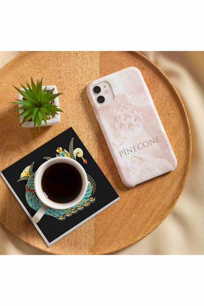 Pinecone Şahmeran, Fatma Ana Eli (Hamsa) Taş Bardak Altlığı Seti - 4 Parça - Dekoratif, Rustik Mutfak Aksesuarı, 10x10 cm, Kaydırmaz Tabanlı, Şık ve Dayanıklı SC226