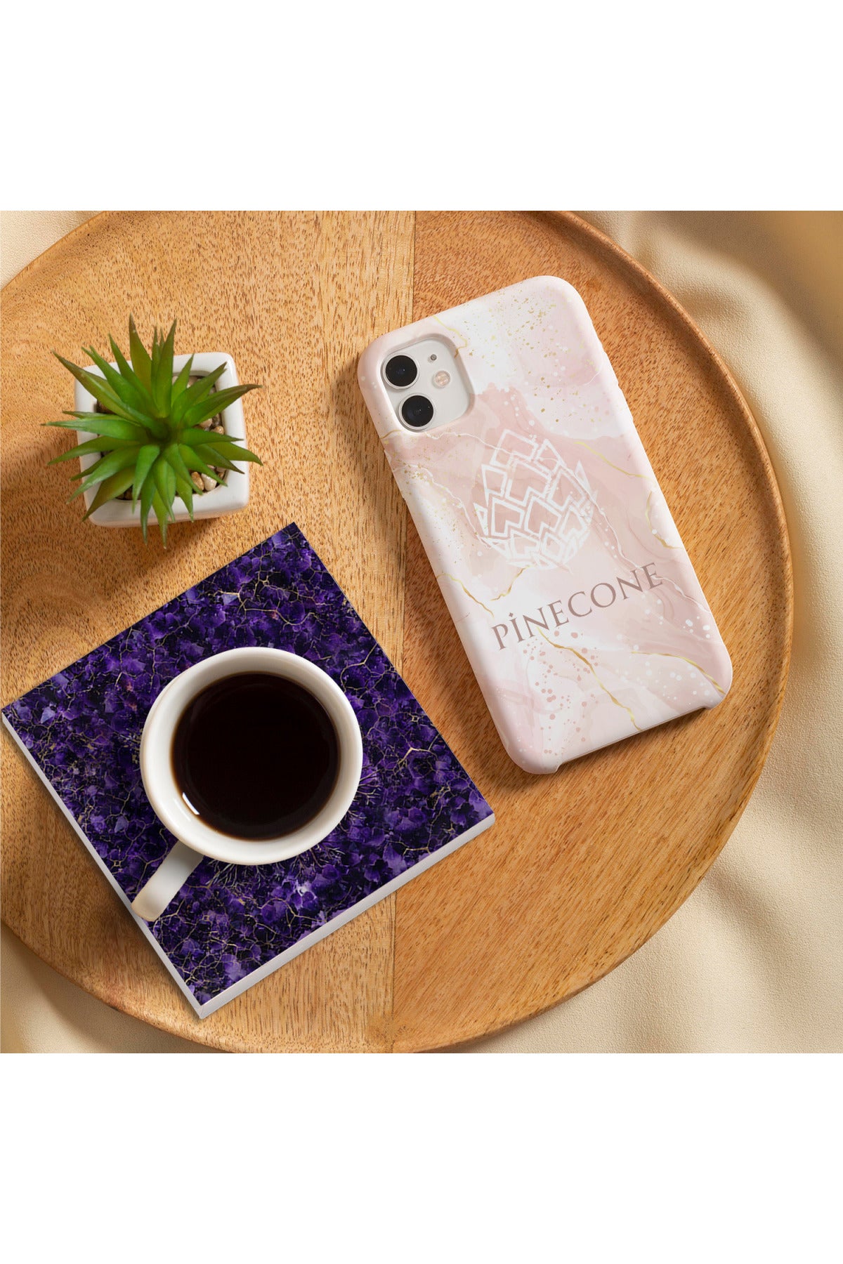 Pinecone Hayat Ağacı, Desen Taş Bardak Altlığı Seti - 4 Parça - Dekoratif, Rustik Mutfak Aksesuarı, 10x10 cm, Kaydırmaz Tabanlı, Şık ve Dayanıklı SC487